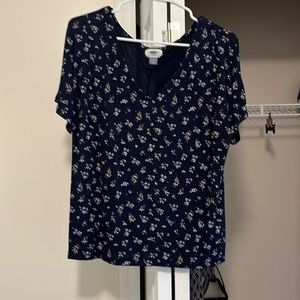 Old Navy Blue with flowers Large T-shirt
